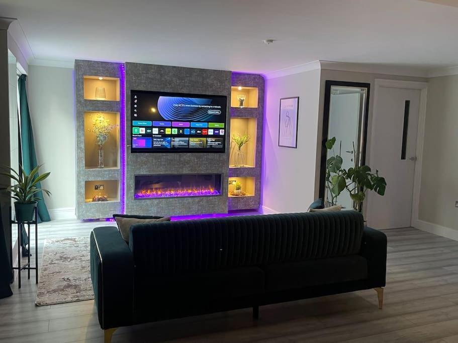 The Exclusive Jacuzzi Apartment Birmingham Exterior foto