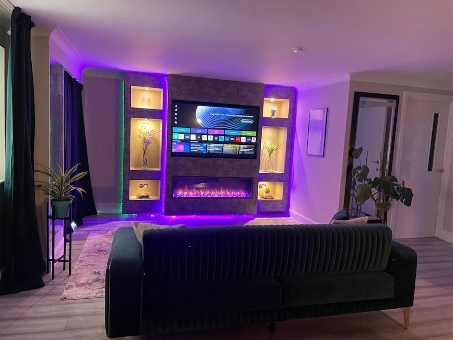 The Exclusive Jacuzzi Apartment Birmingham Exterior foto